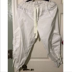 Lululemon capris size 12